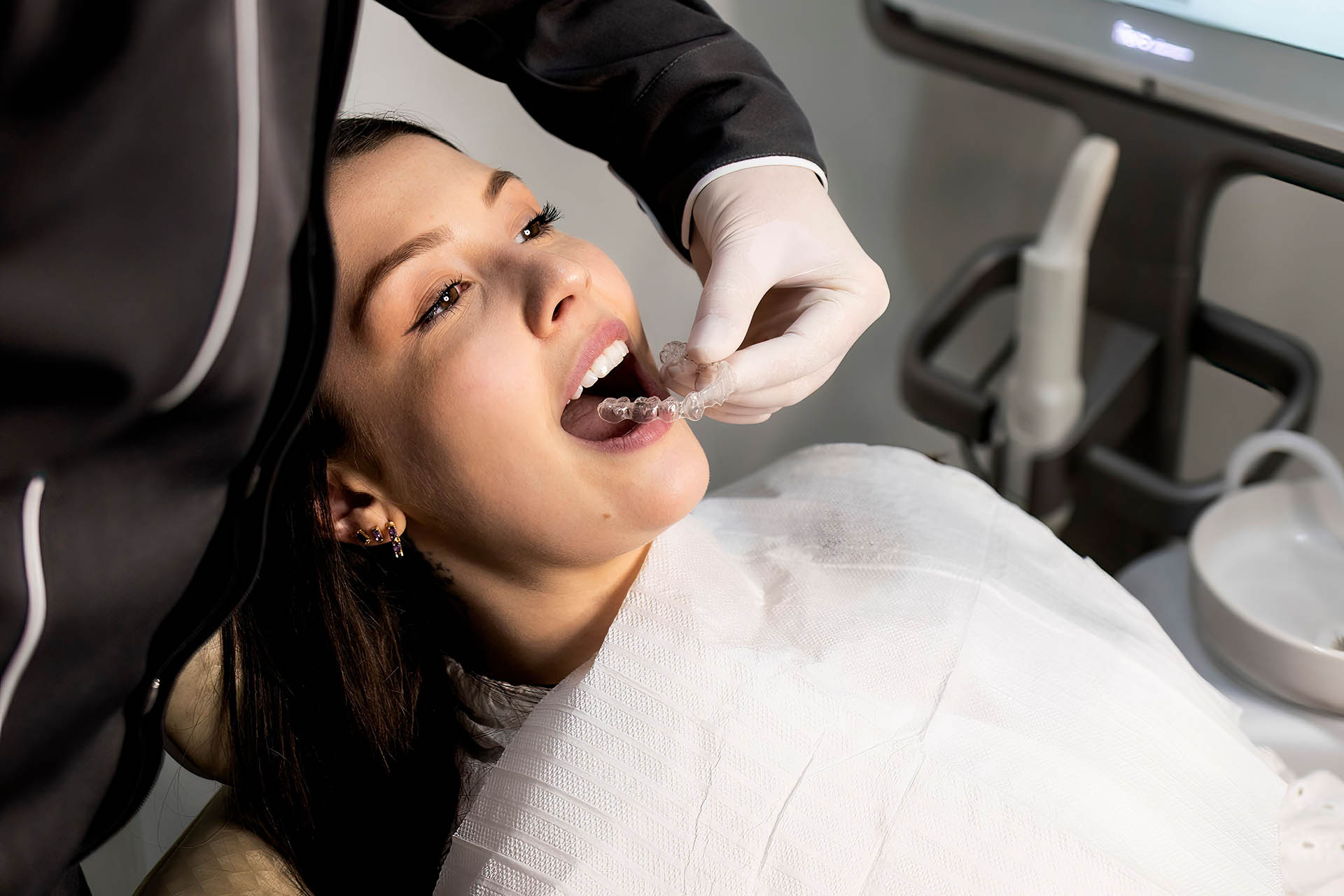 postavljanje invisalign alignera